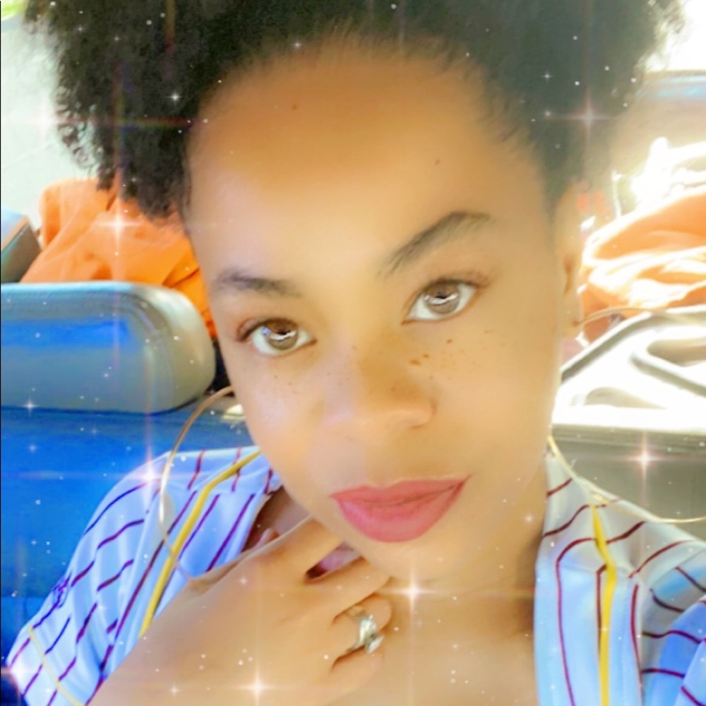 Meet your Posher, Latammara